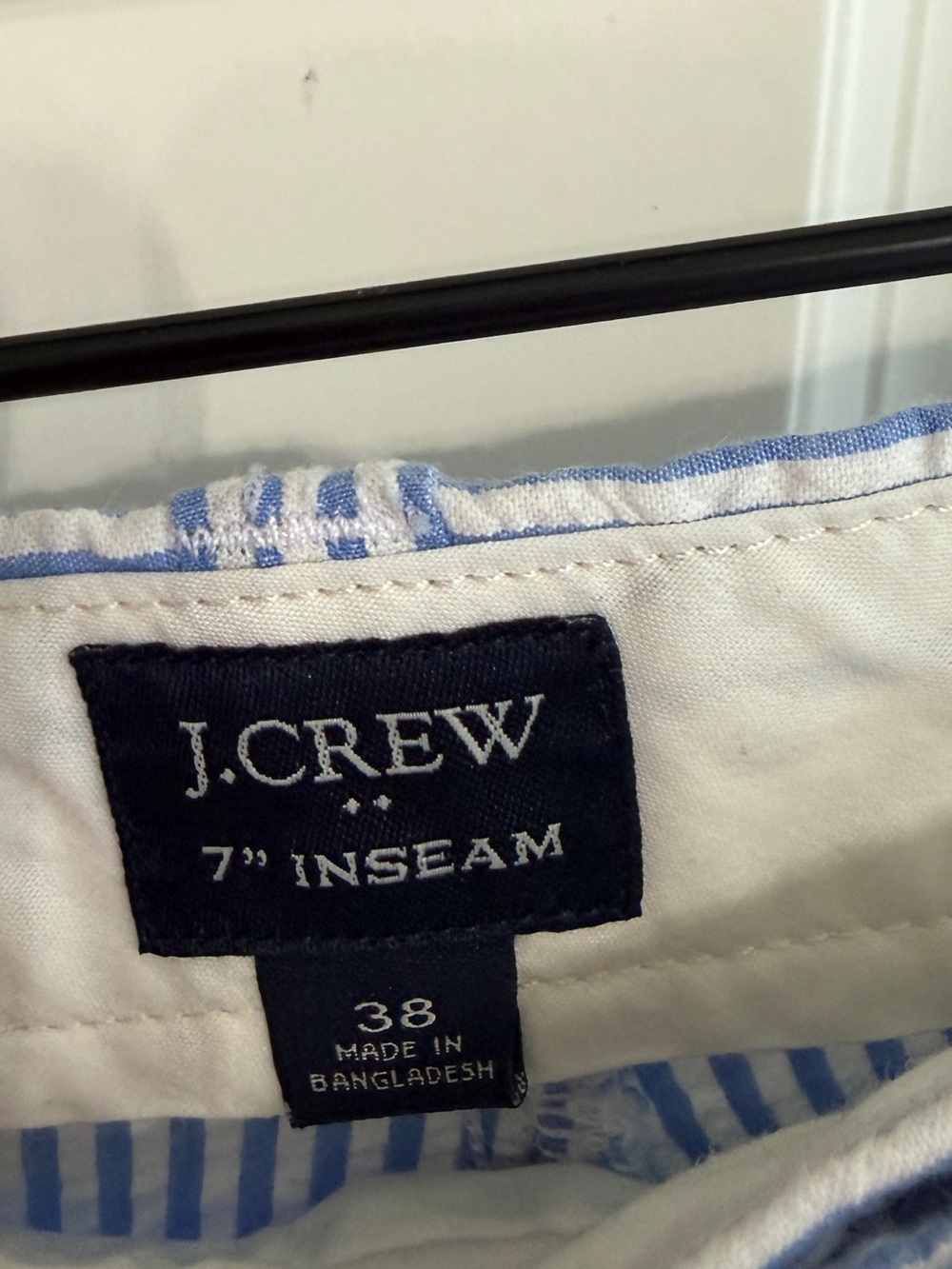 Like new Men’s J. Crew Blue and White Striped Seersucker Shorts 38” waist - Picture 3 of 9